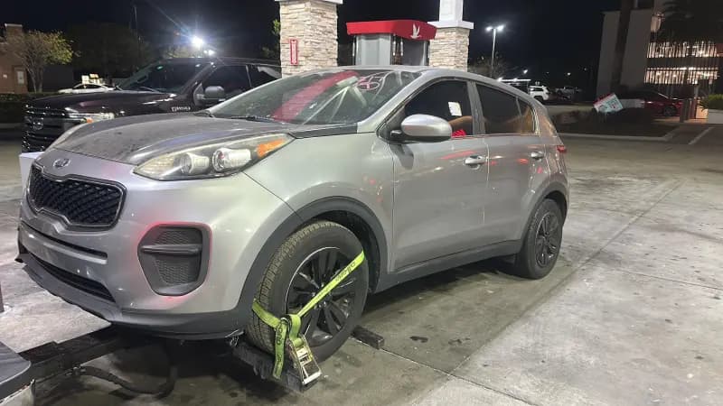 Wrecked or damaged car for cash